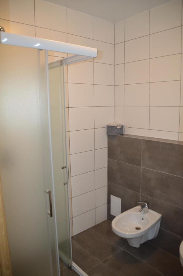 Hotel Tenis Chrząstowice Esterno foto