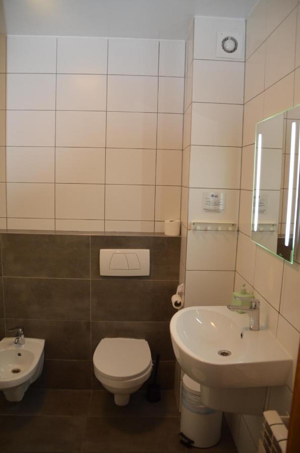 Hotel Tenis Chrząstowice Esterno foto