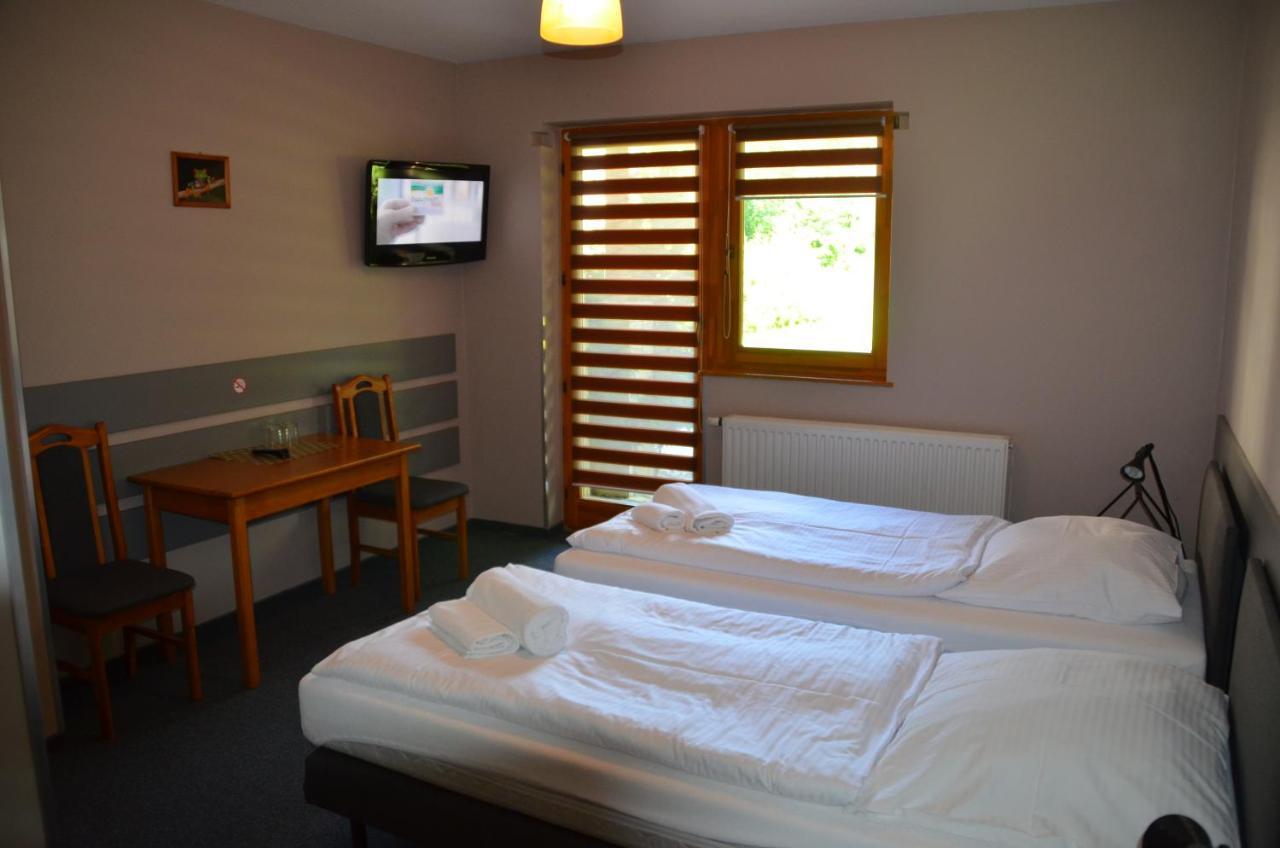 Hotel Tenis Chrząstowice Esterno foto