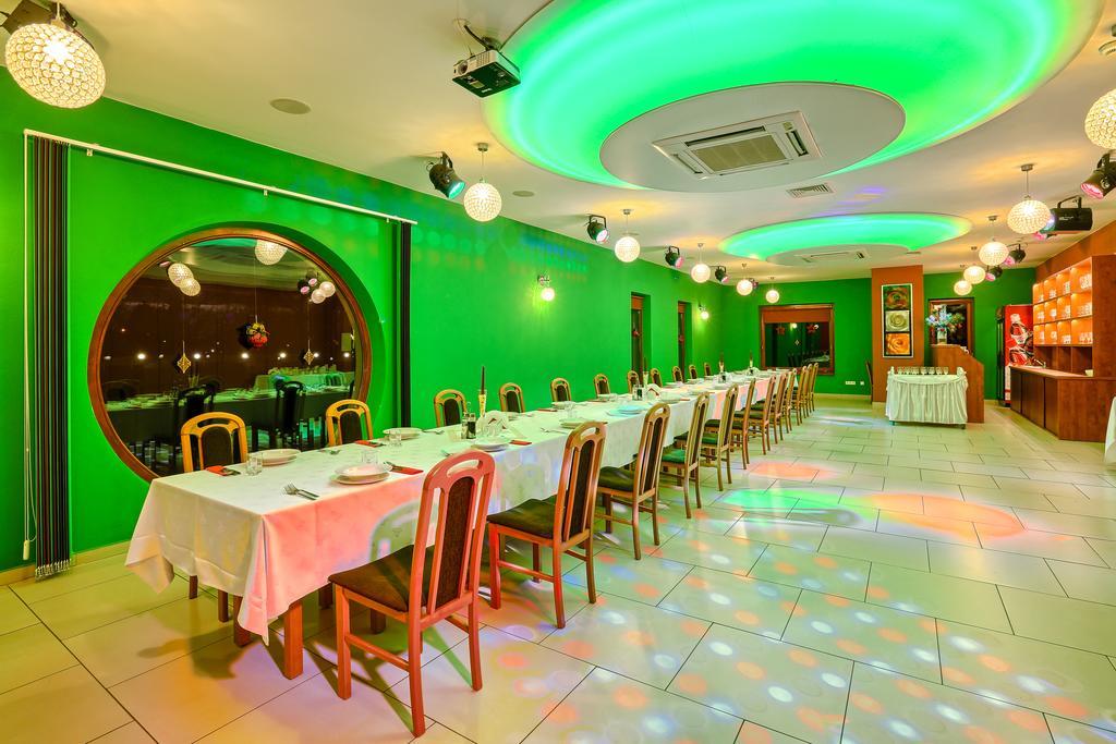 Hotel Tenis Chrząstowice Esterno foto
