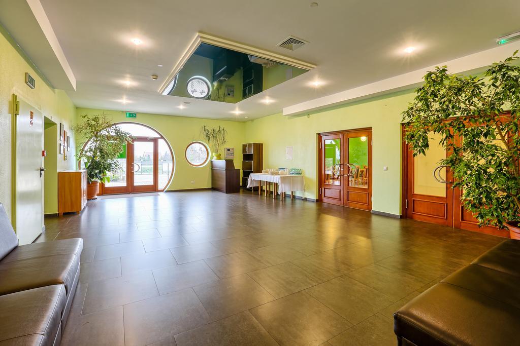 Hotel Tenis Chrząstowice Esterno foto